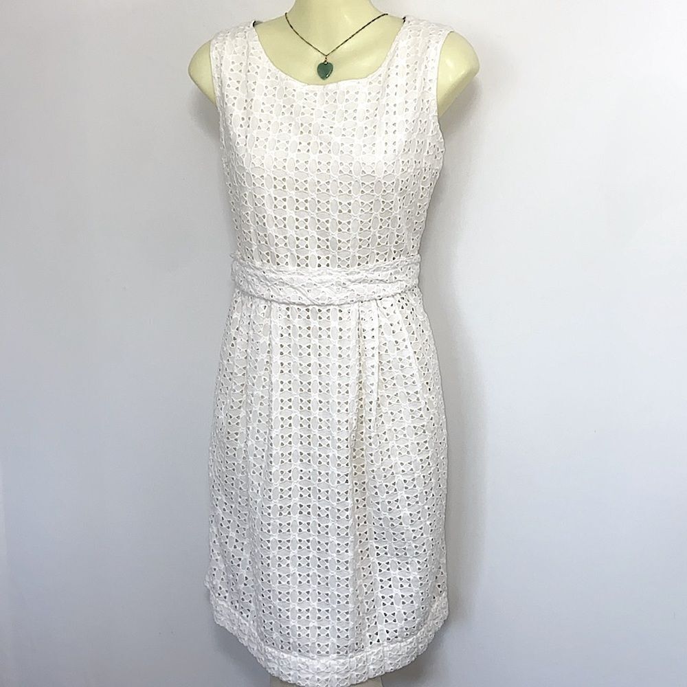 Burberry Dress White Eyelet Fit & Flare Fully Lined Sz Medium Nwot! - Picture 5 of 7
